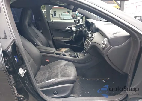 2014 Mercedes-Benz Cla 250 z USA, uszkodzony, nr VIN WDDSJ4EBXEN034616